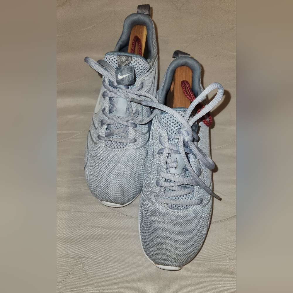 Nike 833666-001 Size 7.5